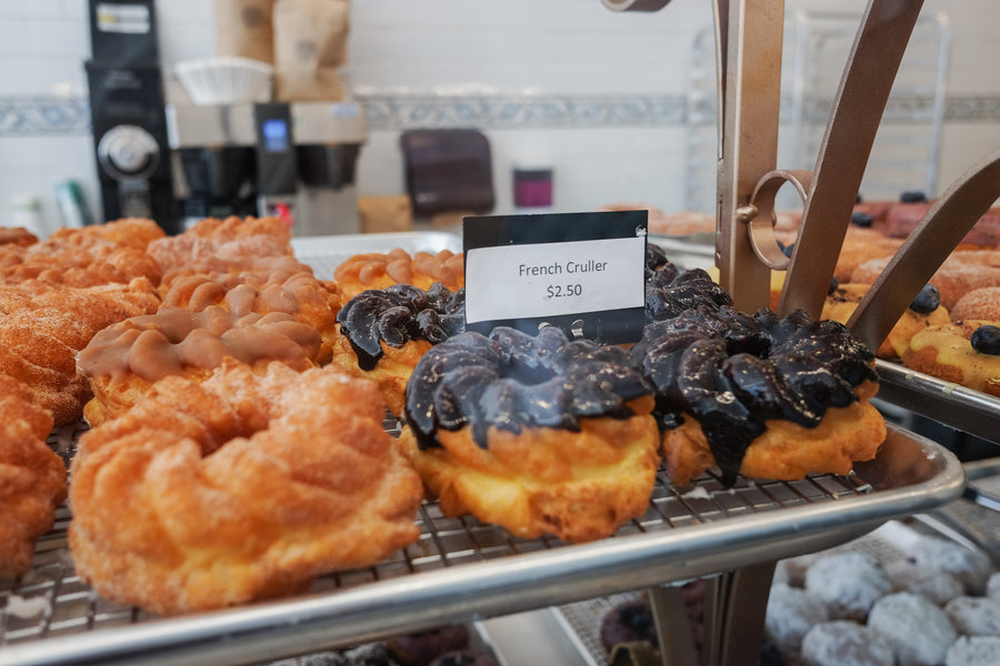 Review: Donut Petit (shouldn't it be Petit Donut?) in Alameda, California